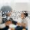 آتلیه کودک کرج و خانم عکاسی در حال بازی با کودک